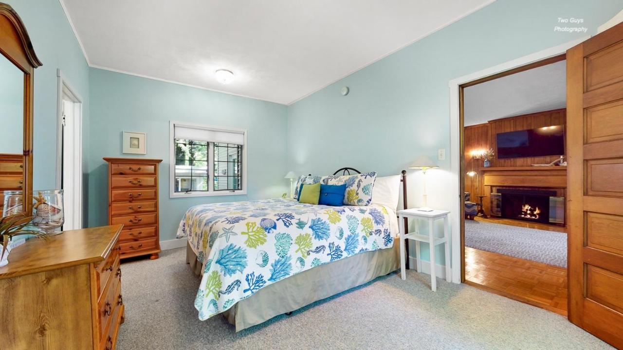 Holiday Hill Resort Saugatuck Eksteriør billede