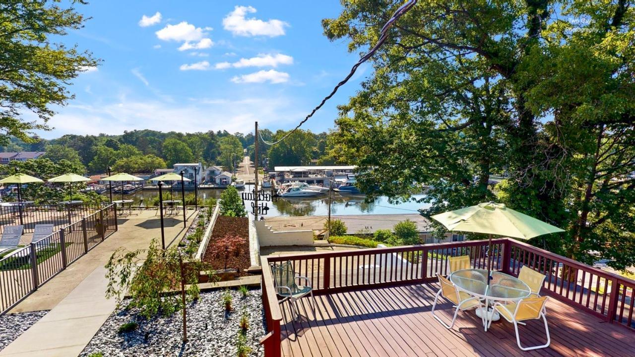 Holiday Hill Resort Saugatuck Eksteriør billede