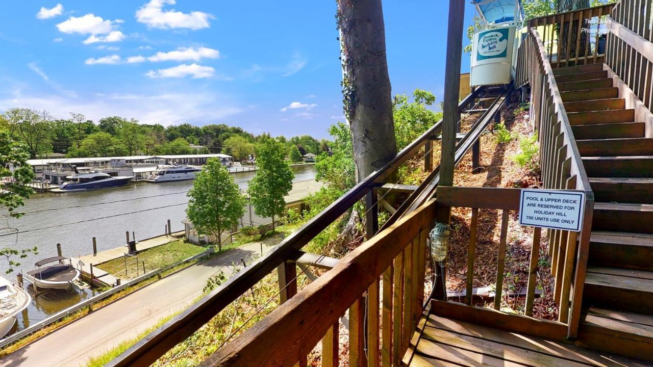 Holiday Hill Resort Saugatuck Eksteriør billede