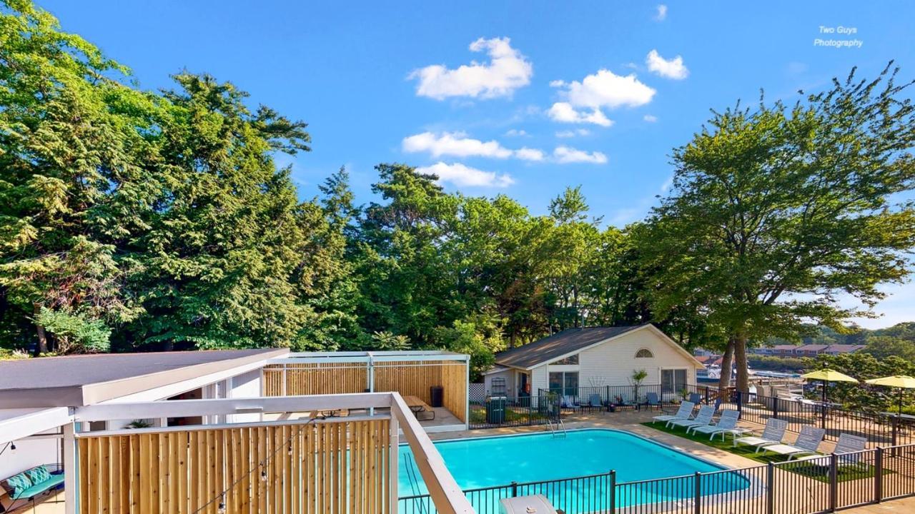 Holiday Hill Resort Saugatuck Eksteriør billede
