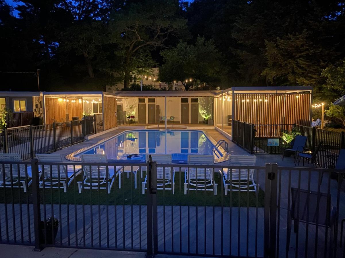 Holiday Hill Resort Saugatuck Eksteriør billede